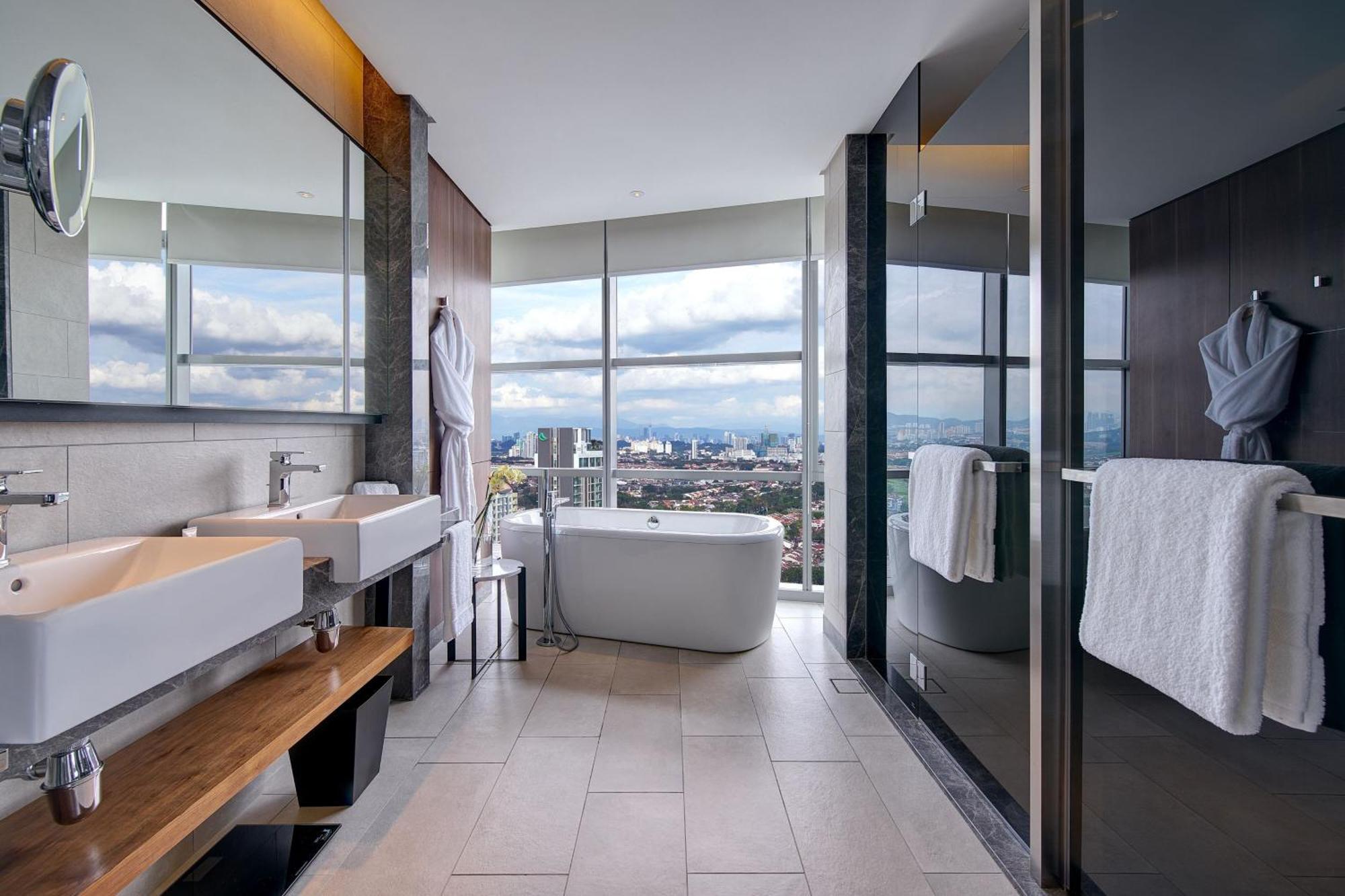 Le Meridien Petaling Jaya Esterno foto
